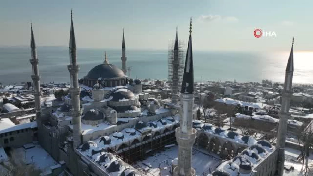 İstanbul\'da kar fırtınasından geriye eşsiz boğaz manzaraları kaldı