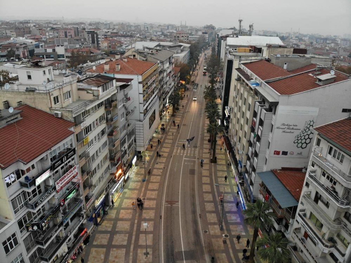 Kaçak ya da ayakçı emlakçılık \'Taşınmaz Ticareti Yetki Belgesi\' ile bitiyor