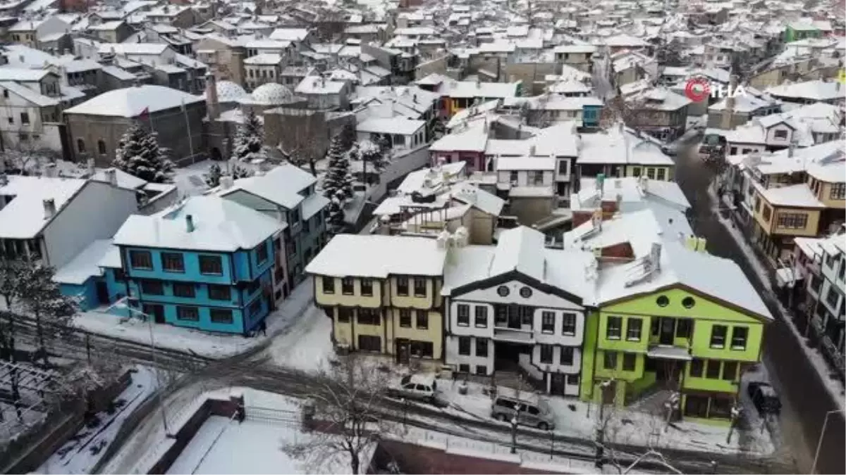 Kar altında kalan tescilli tarihi konaklar böyle görüntülendi