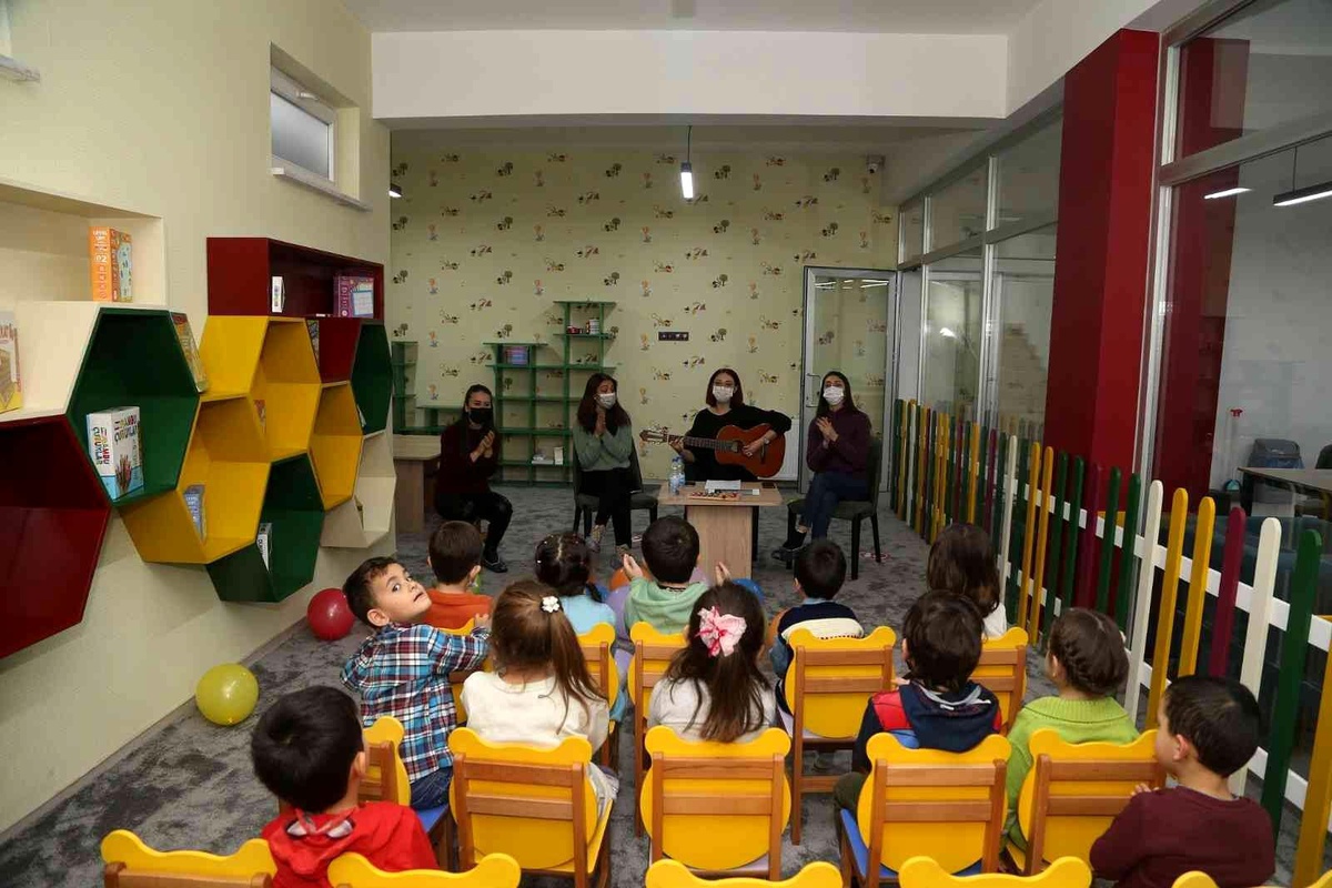 Kayseri Büyükşehir\'den miniklere konser