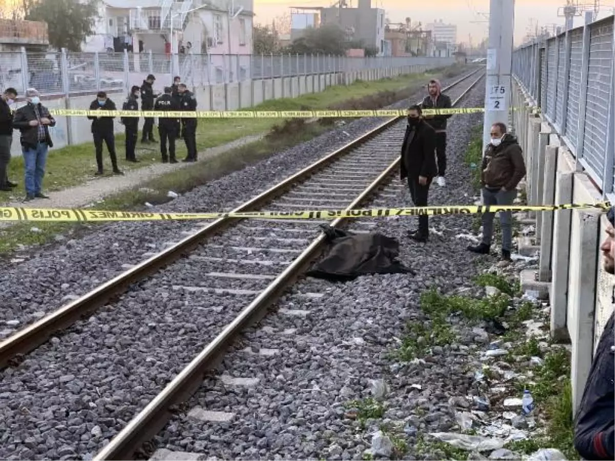 LOKOMOTİFİN ÇARPTIĞI YAYA HAYATINI KAYBETTİ