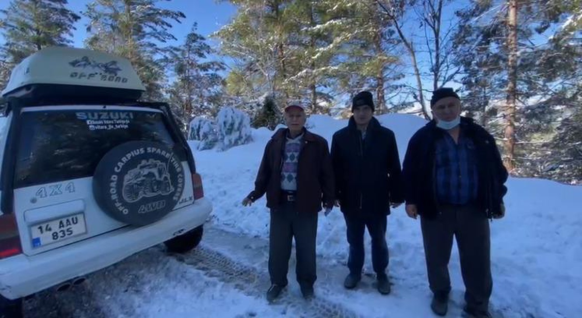 Mersin\'de yolu kardan kapanan mahallelerdeki 2 hasta için ekipler seferber oldu