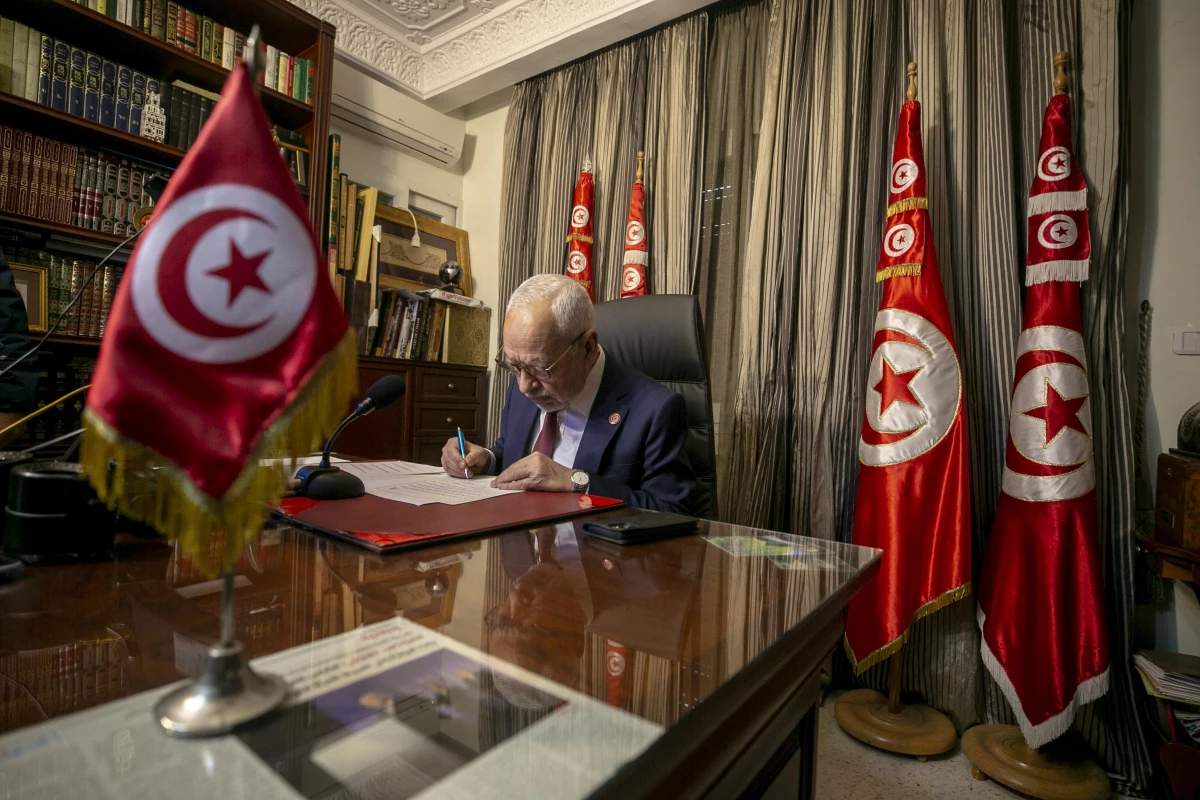 Tunus Meclis Başkanı Gannuşi: "Anayasanın tek kalemde silinmesi, Tunus toplumu için tehdittir"