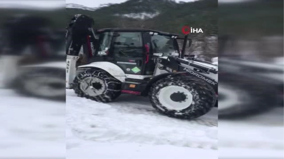 Adana\'nın kuzey ilçelerinde karla mücadele sürüyor