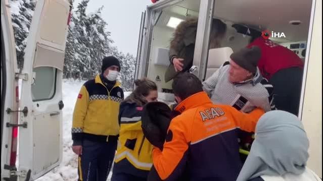 AFAD ve UMKE ekipleri 35 kilometrelik yolu 12 saatte aşarak yardım bekleyen hastayı kurtardılar