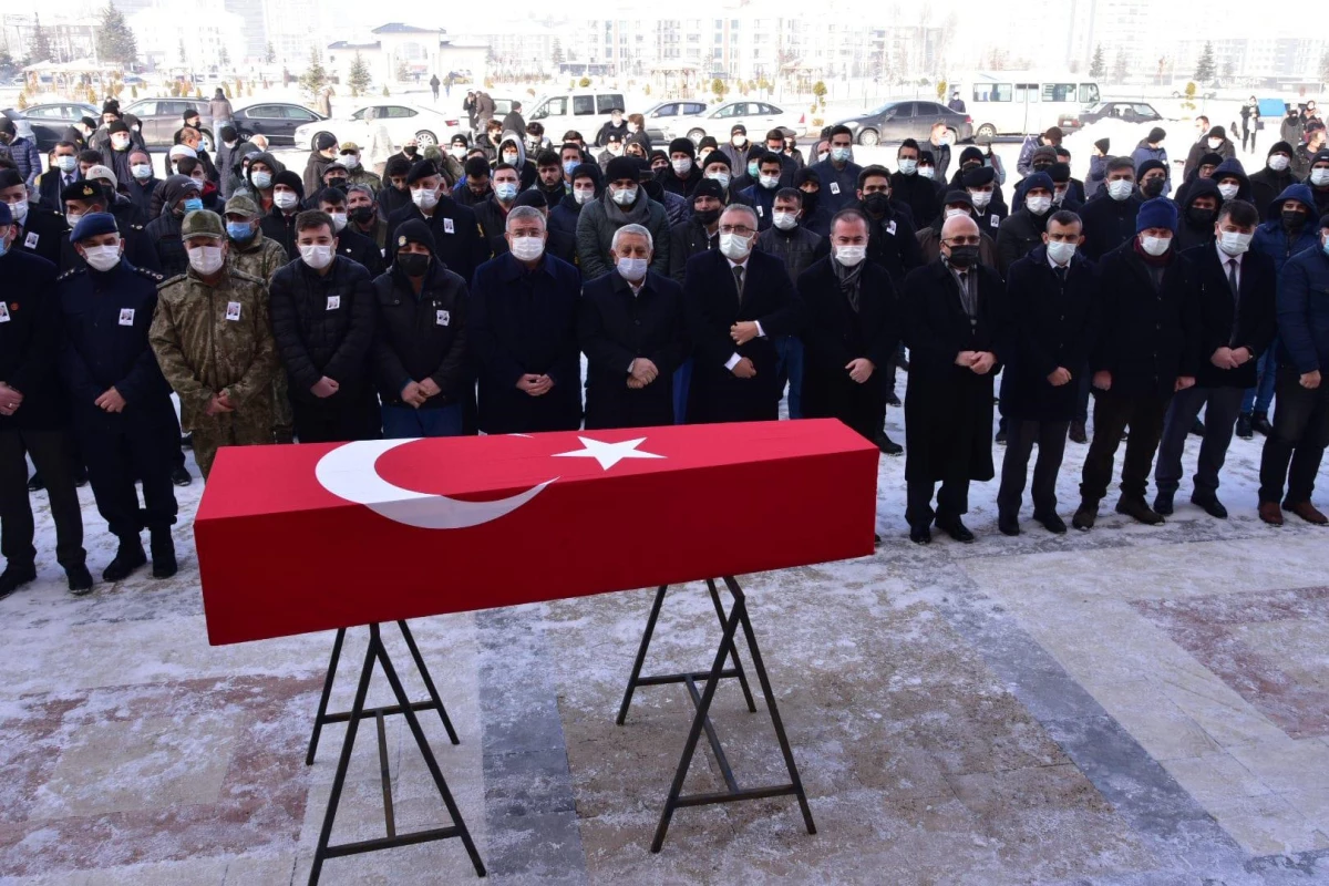 Afyonkarahisarlı gazi askeri törenle son yolculuğuna uğurlandı