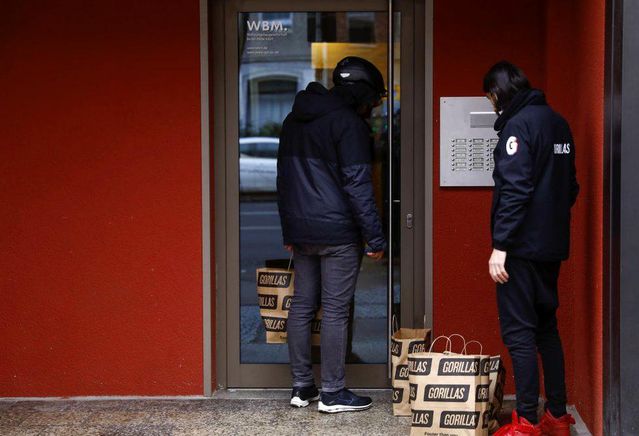 Amsterdam Getir ve benzeri şirketlere 1 yıl boyunca yeni dağıtım merkezi izin vermeyecek