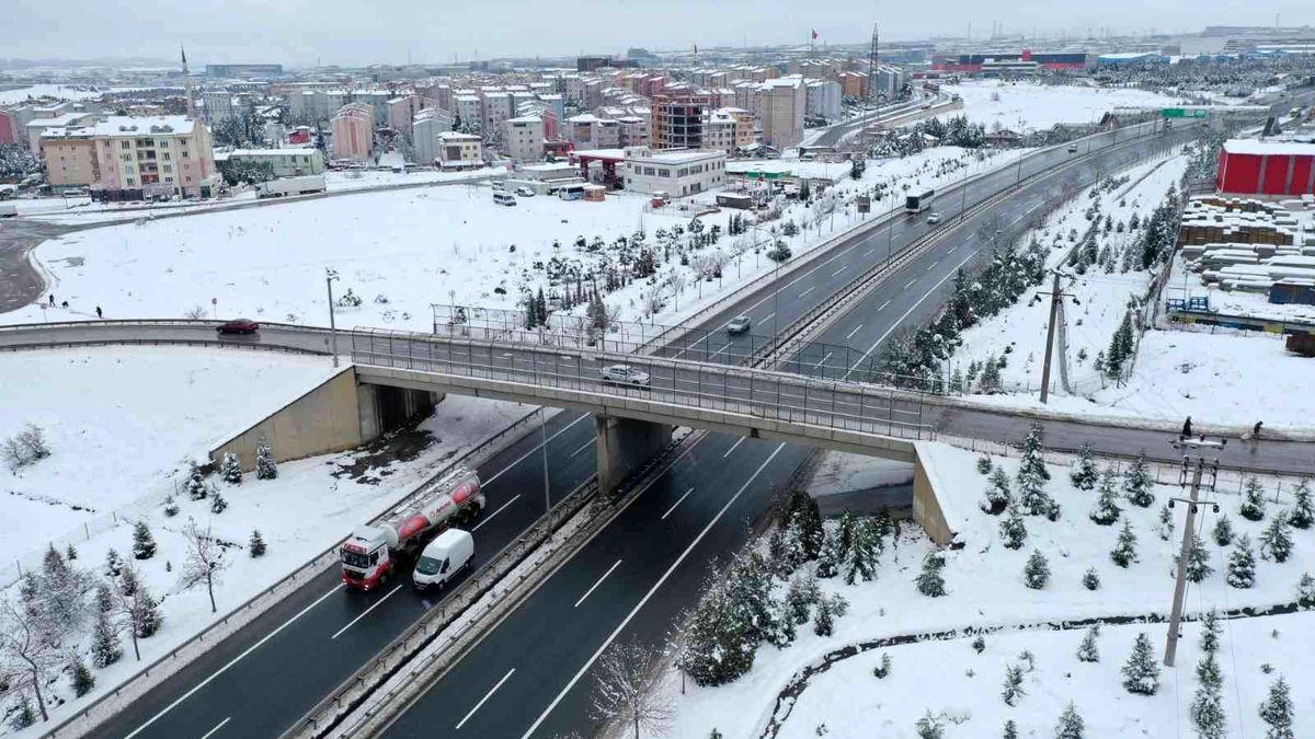 Çayırova\'daki yeni köprü için ilk adım atıldı