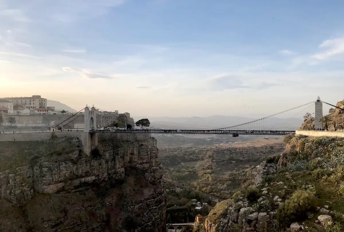 Cezayir\'in asma köprüler şehri: Konstantin