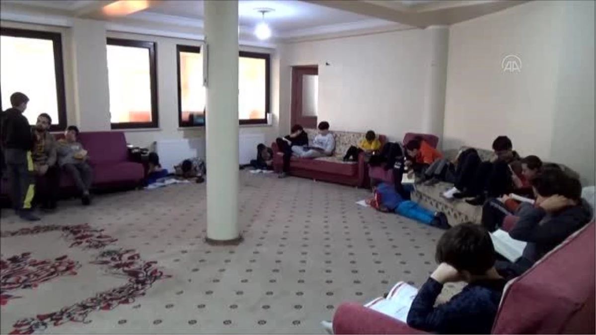 Demirci Müftülüğü, öğrencilere yönelik ara tatil kampı düzenledi