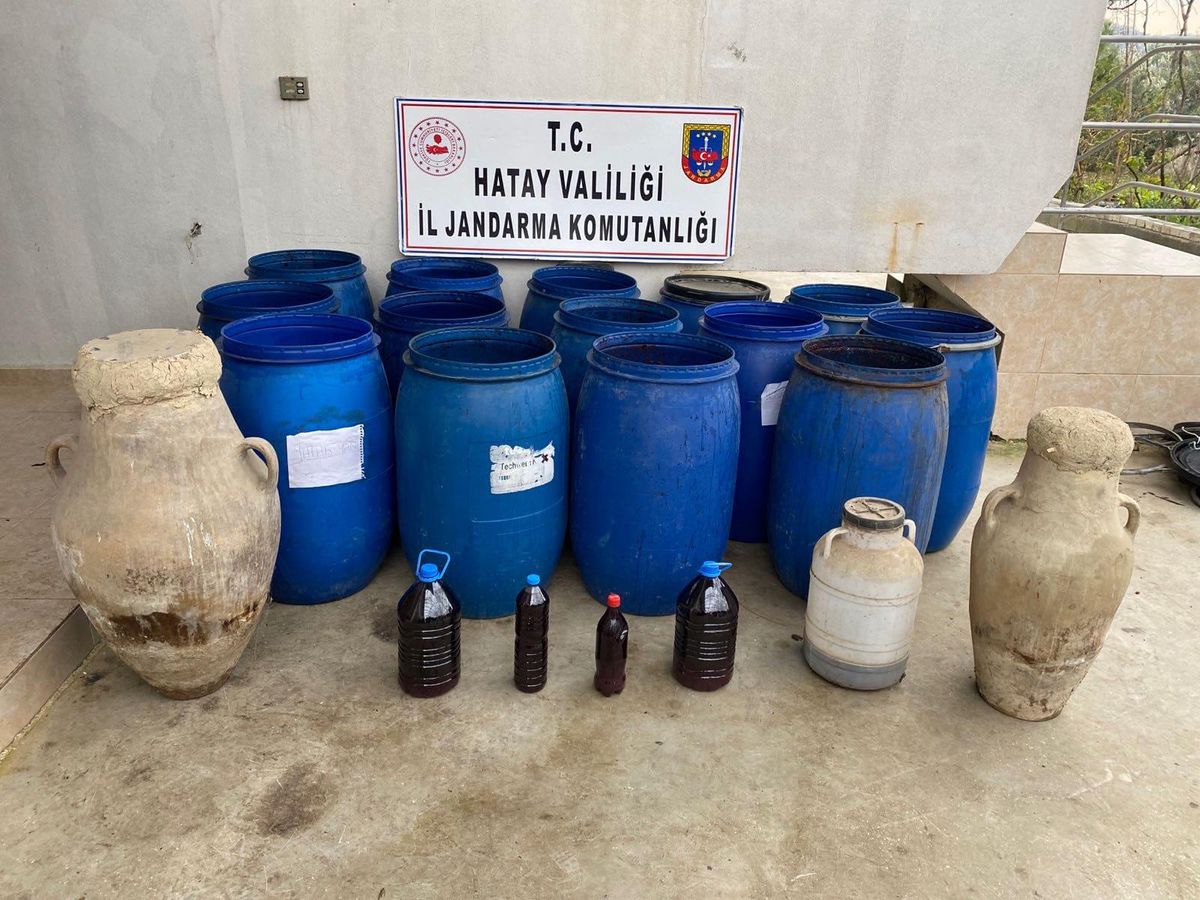Hatay\'da 1127 litre sahte içki ele geçirildi