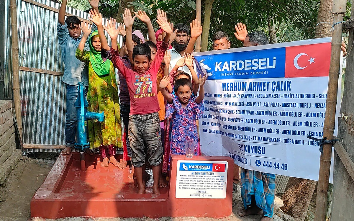 Kardeş Eli Derneği, Ahmet Çalık anısına Bangladeş\'te su kuyusu açtı