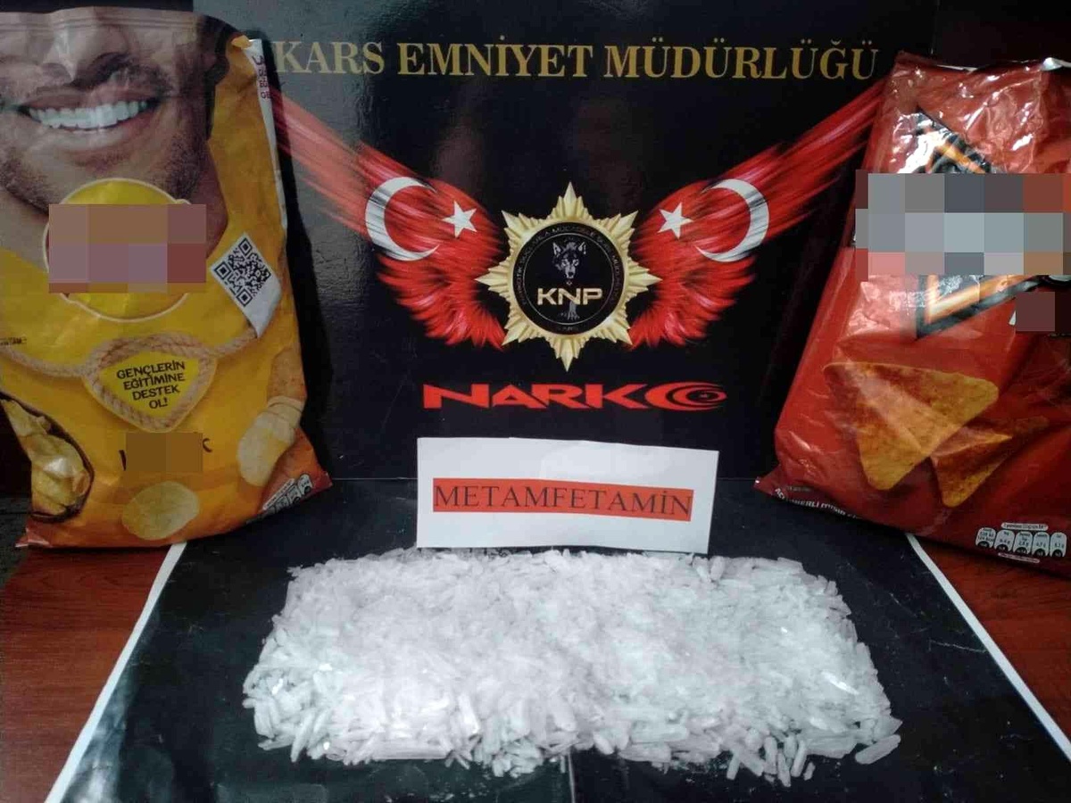 Kars\'ta uyuşturucuyu cips paketine sakladılar