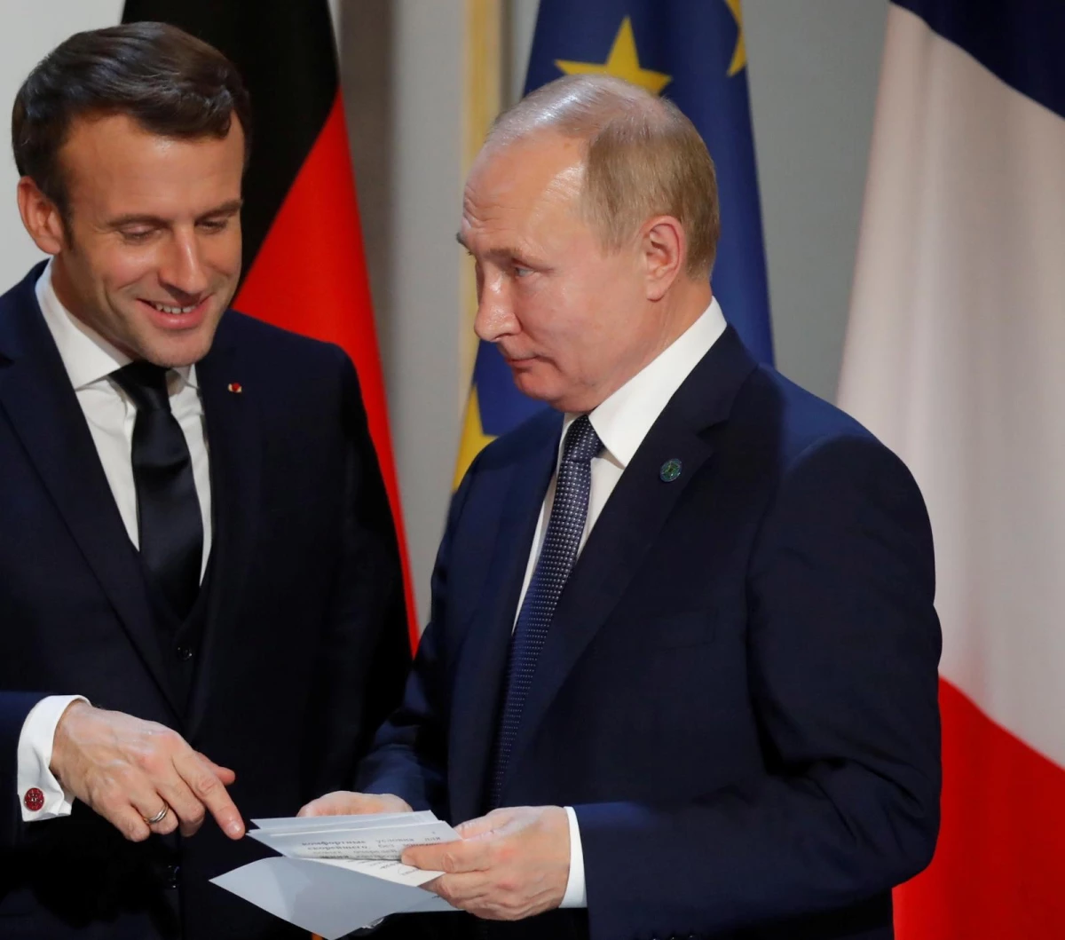 Macron ve Putin, Rusya ile Ukrayna arasında "gerilimin azaltılması" konusunda mutabık
