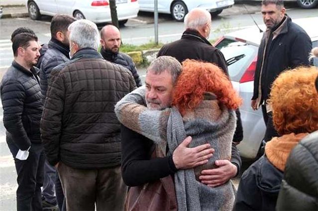 ŞAFAK MAHMUTYAZICIOĞLU'NUN CENAZESİNDE DİKKAT ÇEKEN İSİM