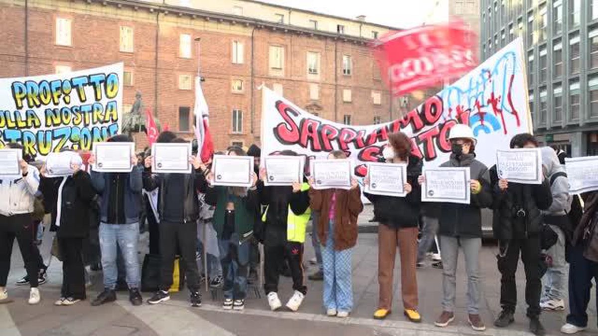 Son dakika! Protesto gösterilerinde öğrenciler polisle çatıştı