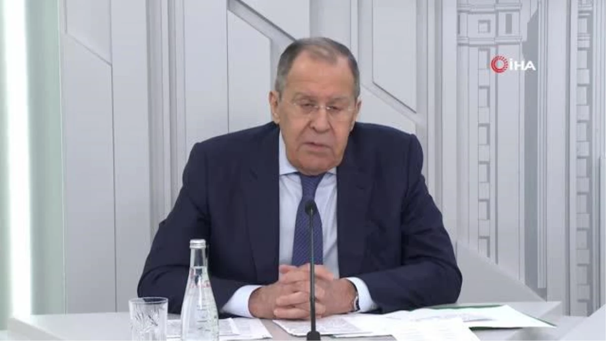 Lavrov: "(Ukrayna\'yla savaş ihtimali) Eğer bu Rusya\'ya bağlı ise savaş olmayacak"