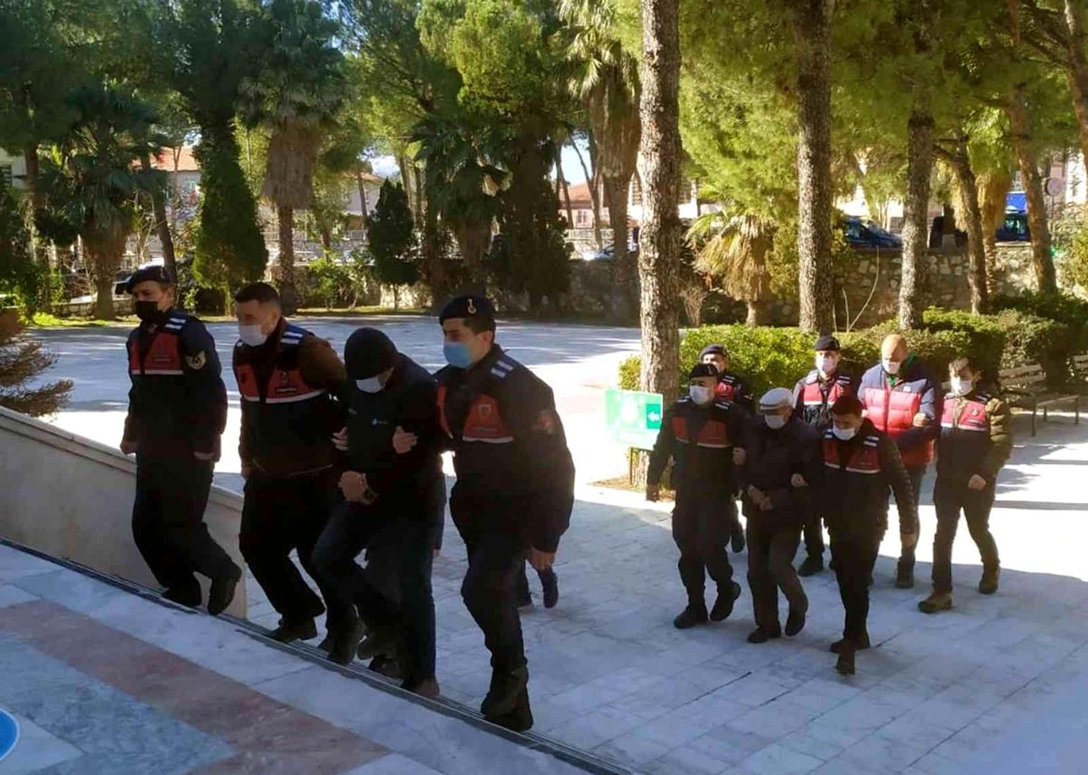 Sahte bandrollü alkol ele geçirildi