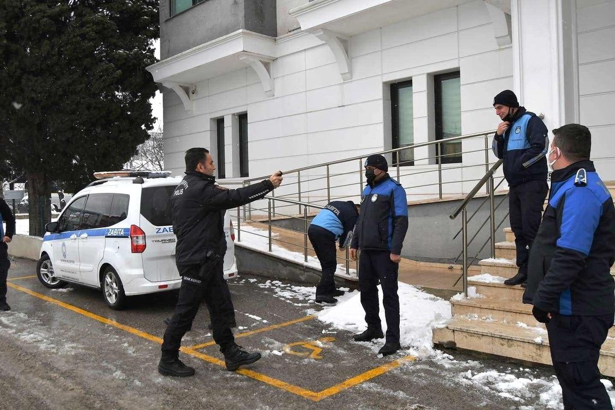 Zabıtaya biber gazı eğitimi