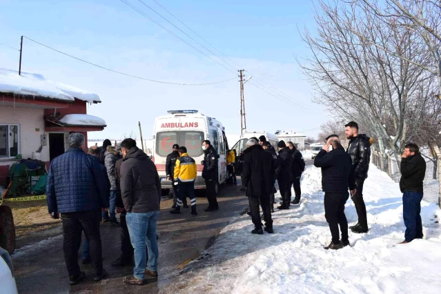 Annesi ile tartışan babasını tüfekle gözünden vurarak öldürdü