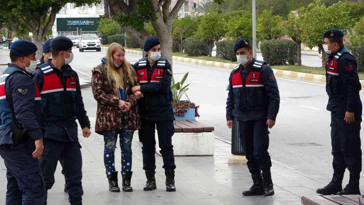Antalya\'daki kıskançlık cinayetinin şüphelileri adliyeye sevk edildi
