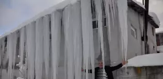 Bolu'da buz sarkıtlarının boyu 3 metreye ulaştı