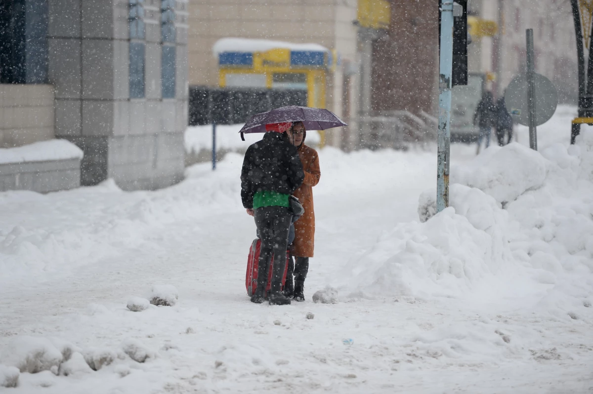 Doğu\'da 4 ilde kar nedeniyle 302 yerleşim birimine ulaşılamıyor