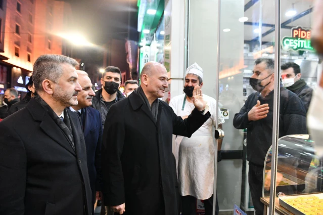İçişleri Bakanı Soylu, Trabzon'da esnafı ziyaret etti