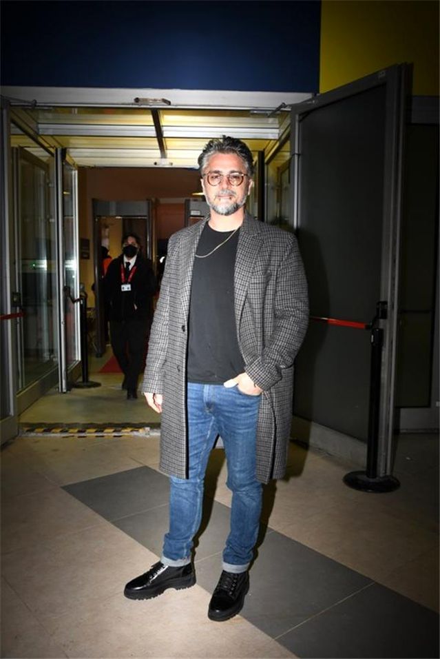 İSTANBUL'DA GÖRKEMLİ GECE