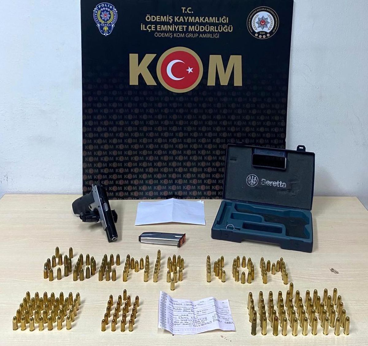 İzmir\'de tefeci baskını