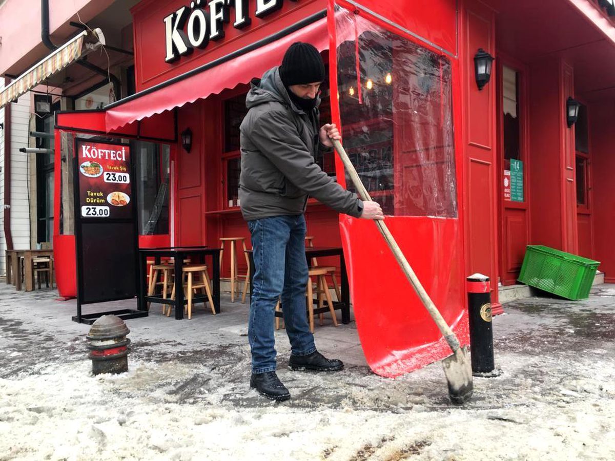 Kar bitti esnafa buzu kaldı