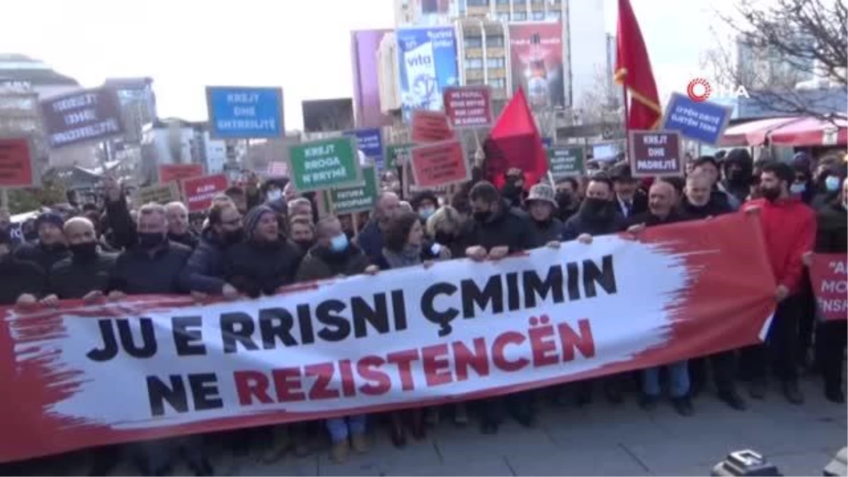 Kosova\'da elektrik fiyatlarına yapılan zam protestoları devam ediyor