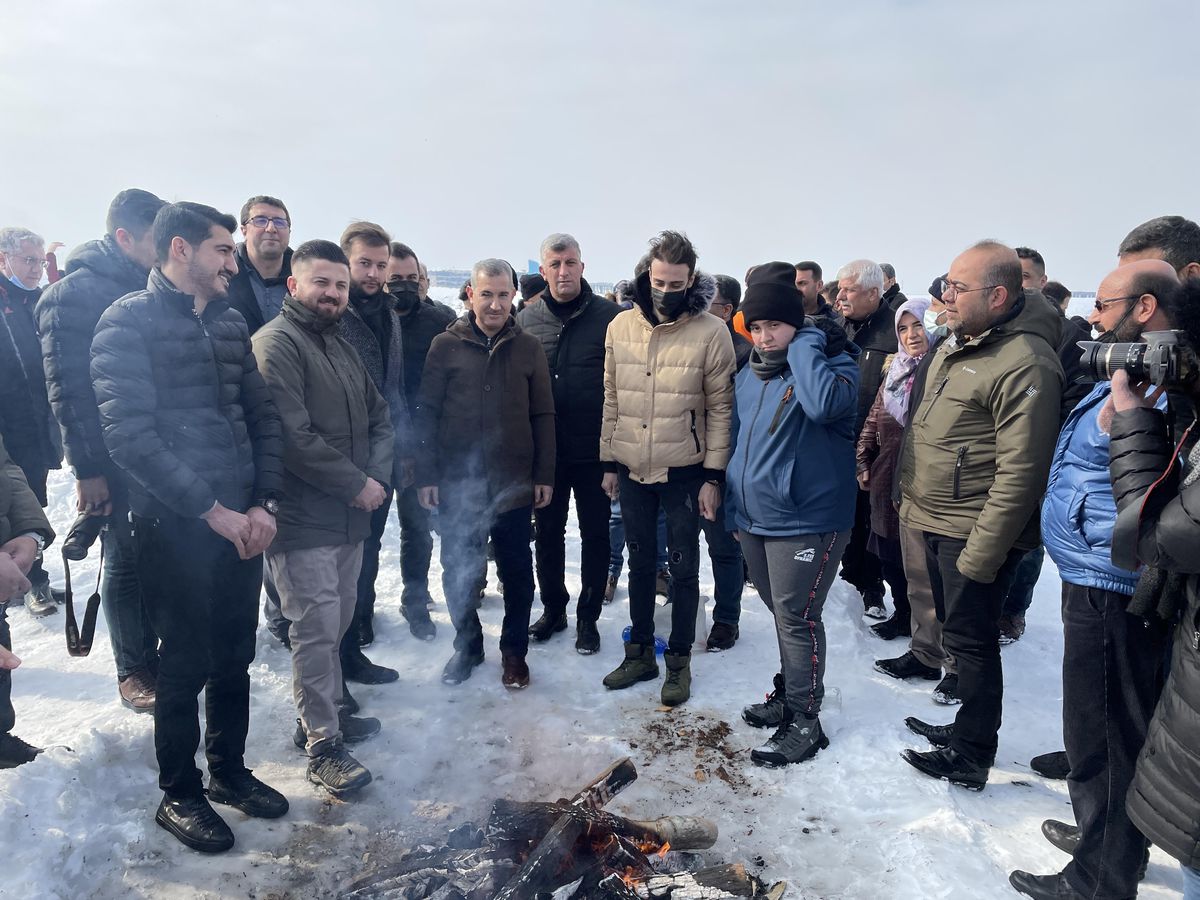 Karda doğa yürüyüşü etkinliği