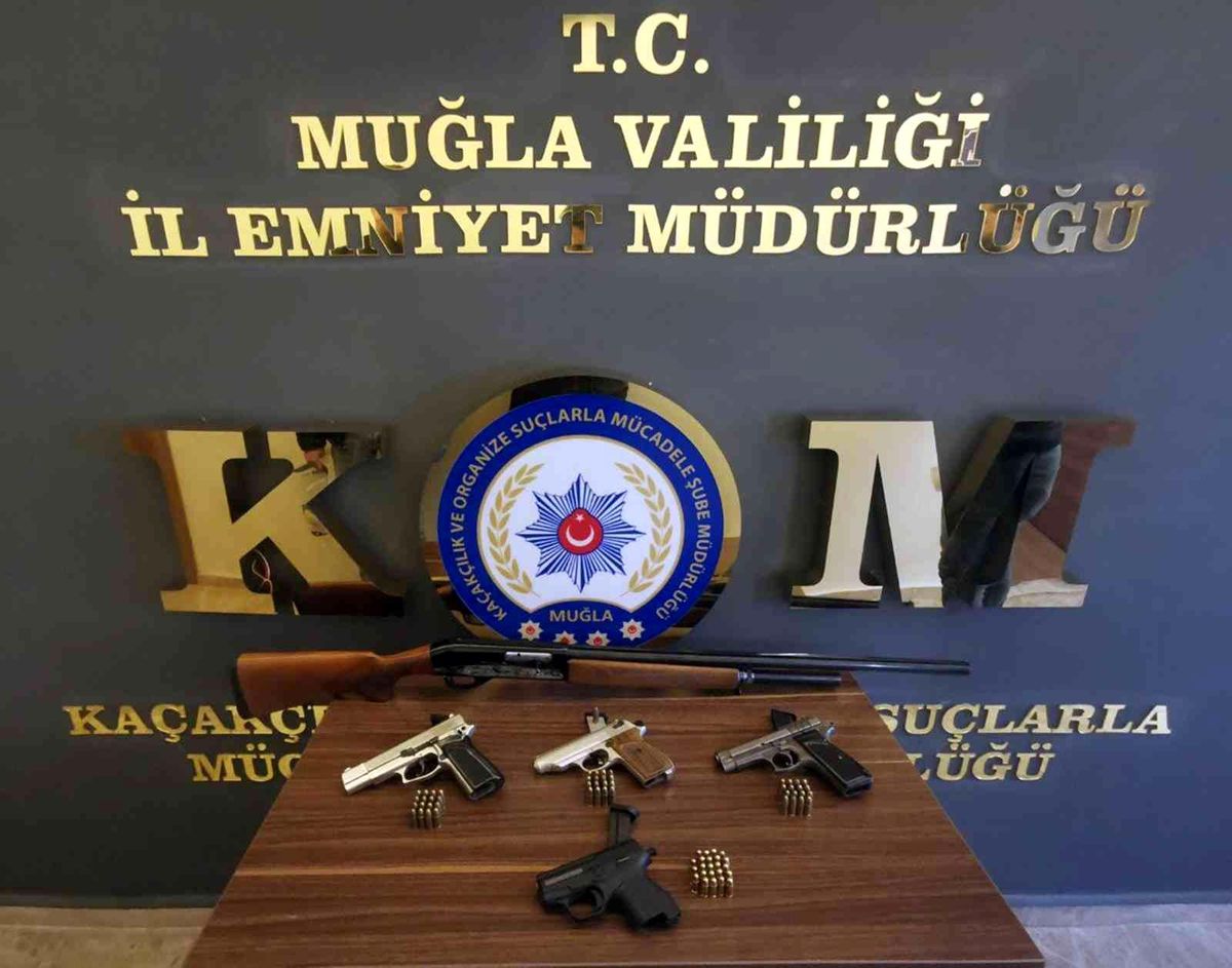 Son dakika haberleri... Muğla\'da ruhsatsız silahlar ele geçirildi