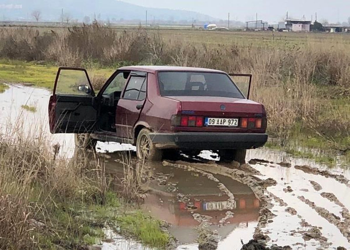 Son dakika haber... Otomobil hırsızları polisten kaçamadı