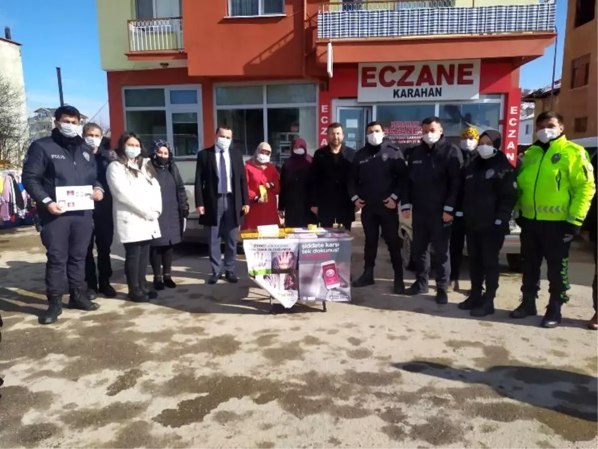 Son dakika haberi! Pazarlar polisi KADES\'in tanıtımı için stant açtı