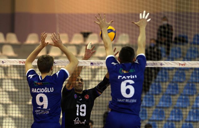 Voleybol: AXA Sigorta Efeler Ligi