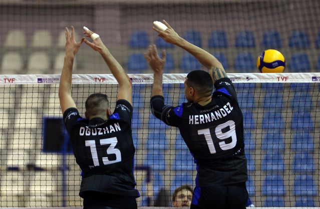 Voleybol: AXA Sigorta Efeler Ligi