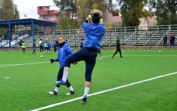 Adana'da 29 yıl önce oynadığı takımın başında Avrupa hedefliyor