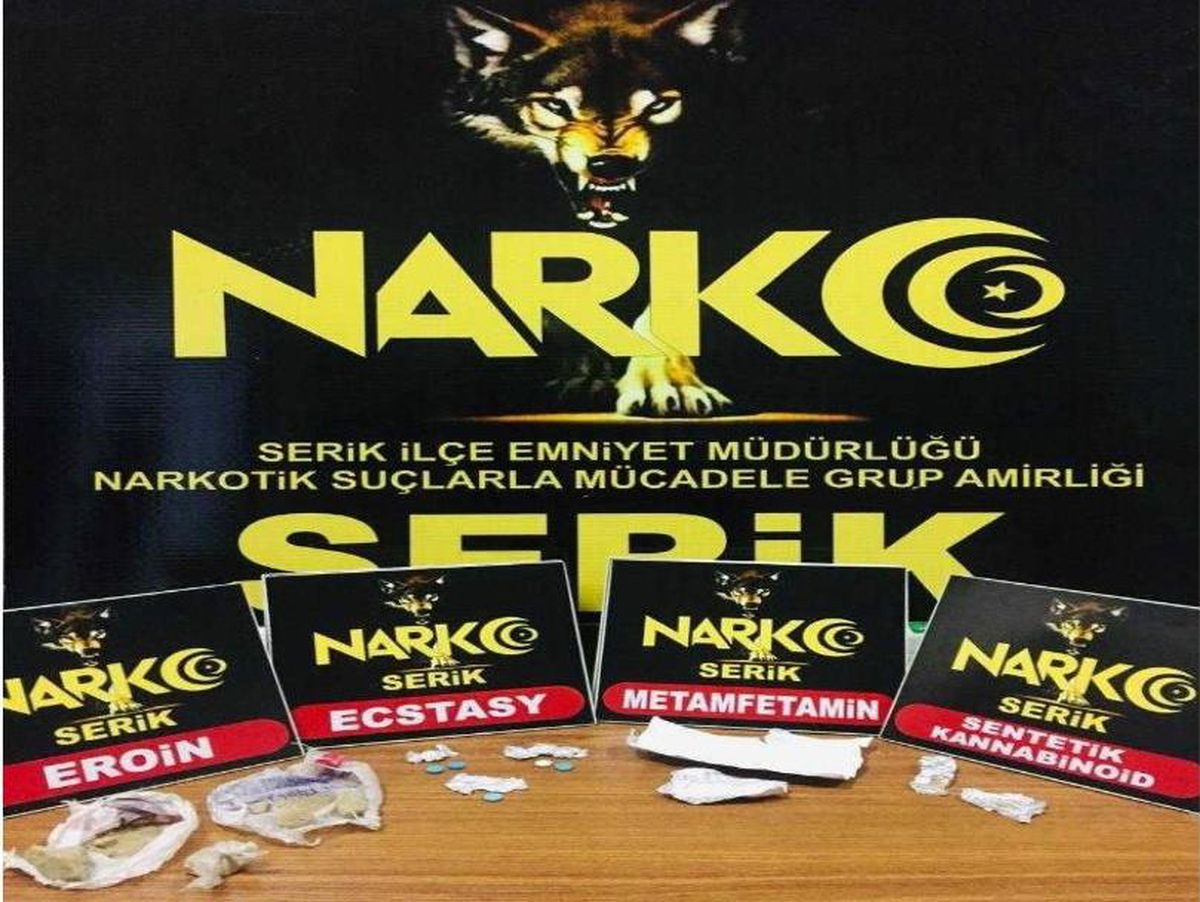 Antalya\'da uyuşturucu operasyonunda 4 zanlı yakalandı