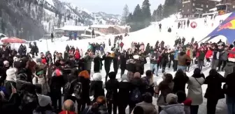 Ayder kar festivalinden 'Şambreller ile kaymak' yasaklandı
