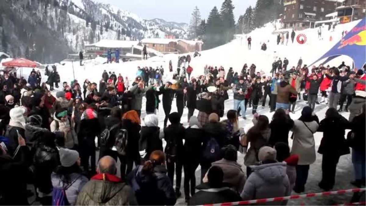 Ayder kar festivalinden \'Şambreller ile kaymak\' yasaklandı