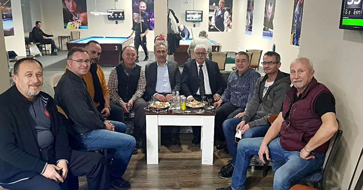 Balıkesir\'deki bilardo şampiyonasında Yılmaz Özcan il birincisi oldu