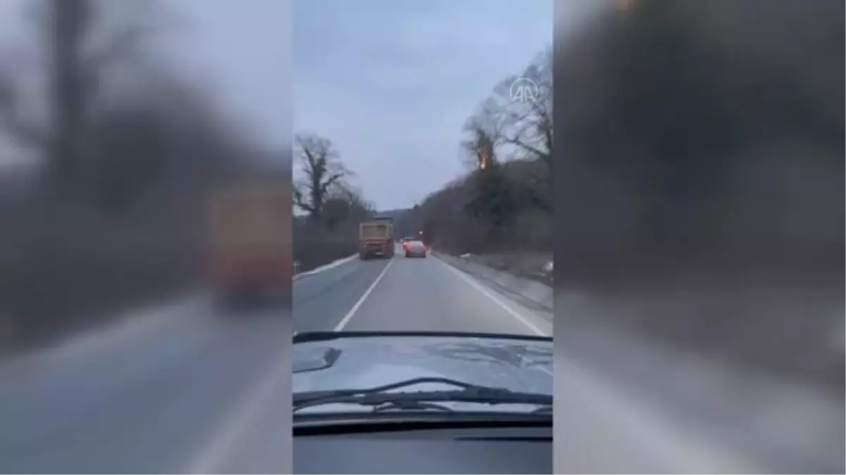 Eyüpsultan'da hatalı sollama yapan hafriyat kamyonu trafiği tehlikeye soktu