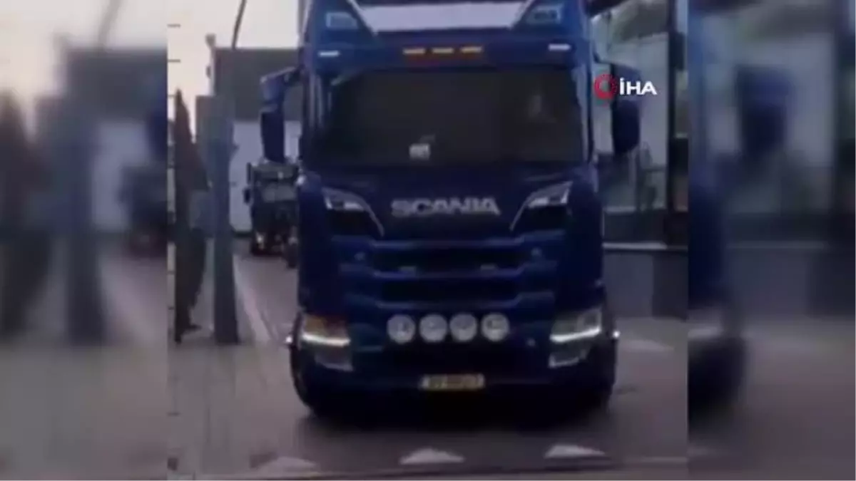 Hollandalı kamyonculardan 'Özgürlük Konvoyu' protestosu