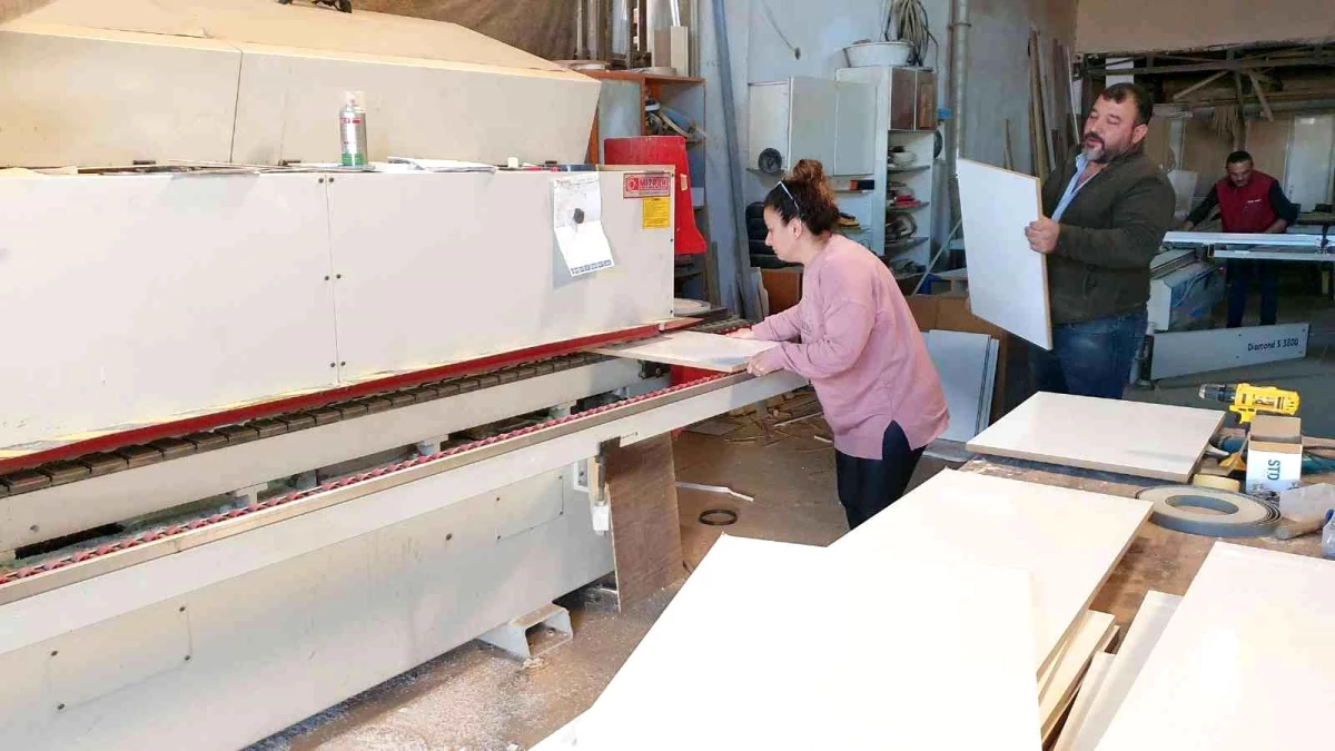 Nazilli\'de marangozlar, devlet desteği ile teknolojiye ayak uyduruyor