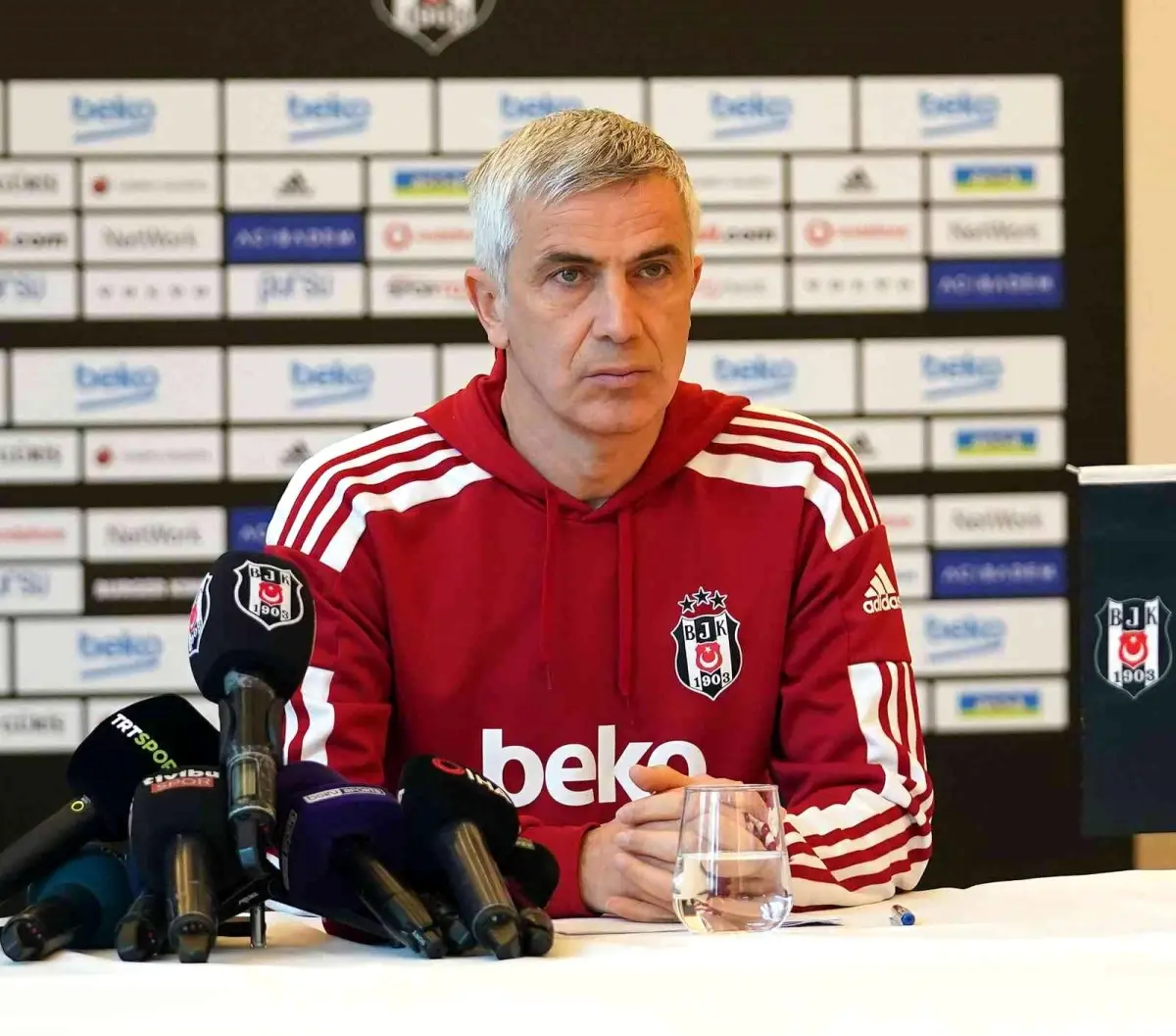 Önder Karaveli: "Hayallerimin tepesinde Beşiktaş var" -4-