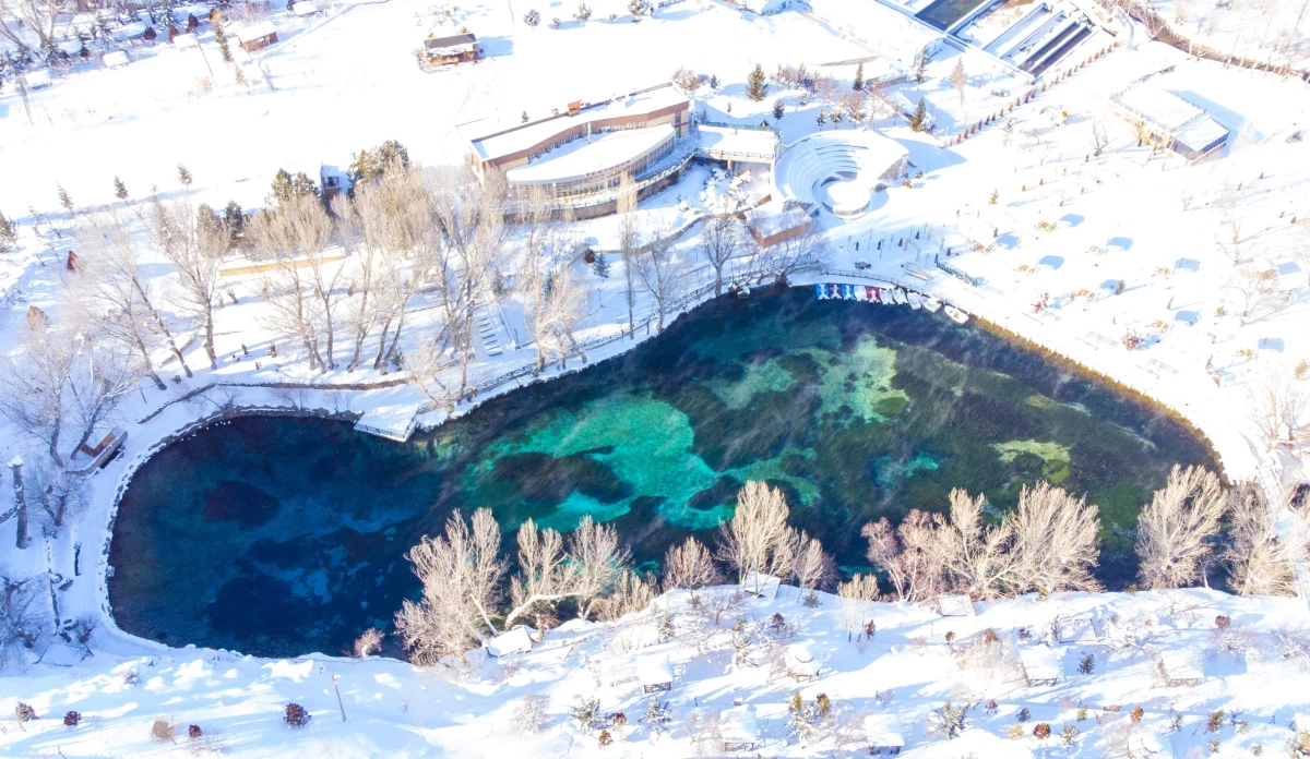 (DRONE) - Doğal akvaryumu Gökpınar Gölü beyaza büründü