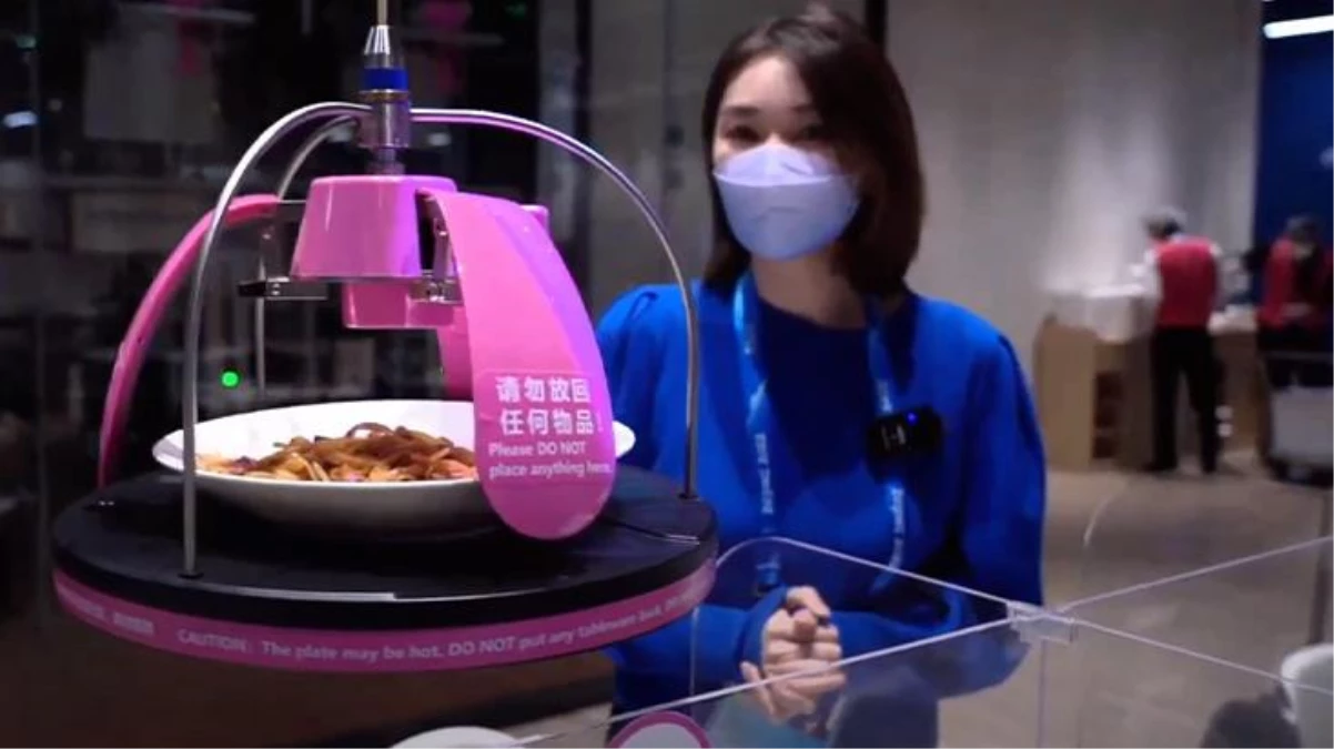 Beijing Kış Olimpiyatları\'na robot garsonlar ve şefler damga vurdu