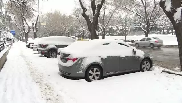 Başkent'te kar yağışı etkili oldu